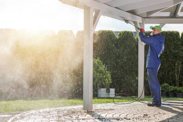 Best Pool Deck Cleaning  in Country Club Hills, MO